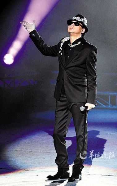 “beat365”iPhone8五月销量第一；摩拜全国免押金；美团打车招聘特种兵|雷网早报(图1)